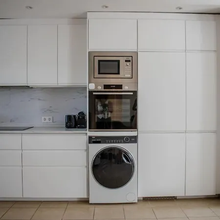 Daire Luxurious 2 Bedroom With Pool Estepona